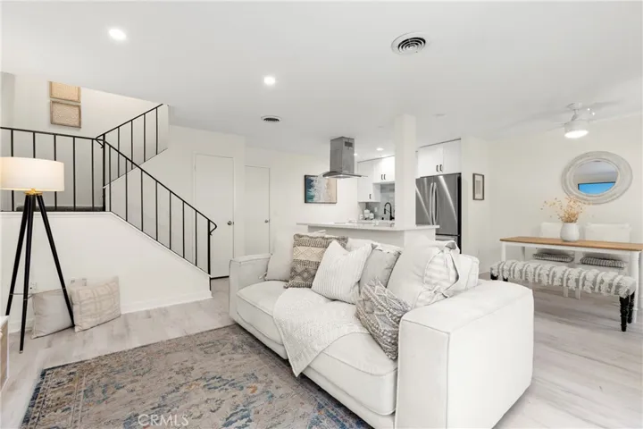 1632 Iowa, Costa Mesa, California 92626