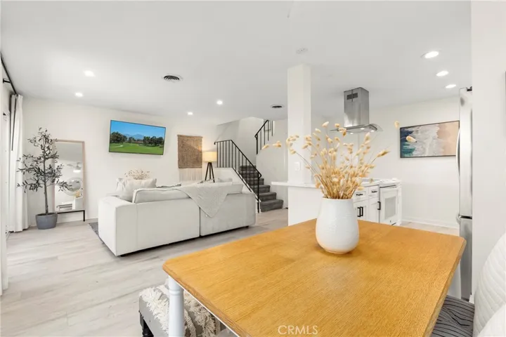 1632 Iowa, Costa Mesa, California 92626