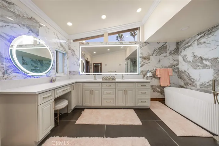 10 Avenue De Azalea, Rancho Palos Verdes, California 90275