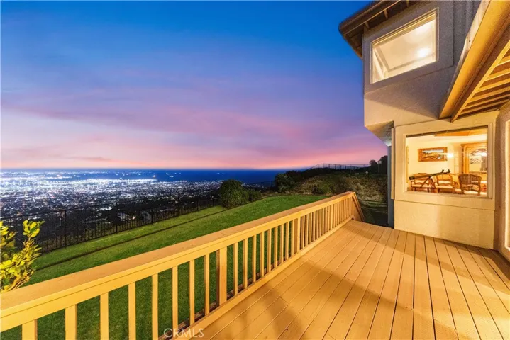 10 Avenue De Azalea, Rancho Palos Verdes, California 90275