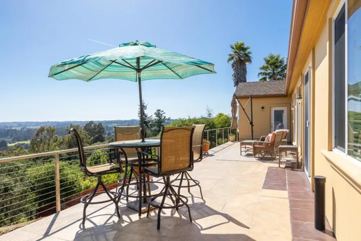 960 Smith Road, Watsonville, California 95076
