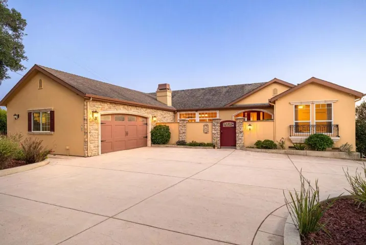 960 Smith Road, Watsonville, California 95076