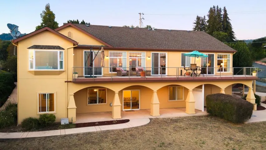 960 Smith Road, Watsonville, California 95076