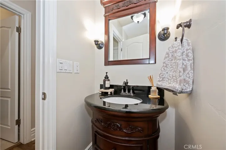 757 Nadelhorn Drive, Lake Arrowhead, California 92352