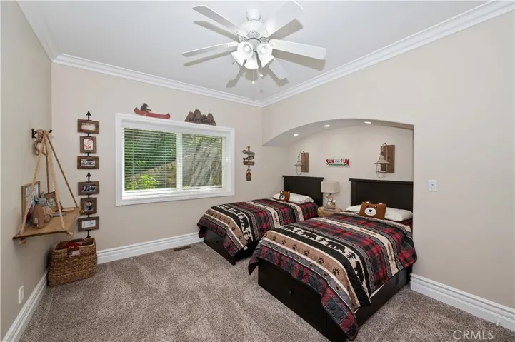 757 Nadelhorn Drive, Lake Arrowhead, California 92352