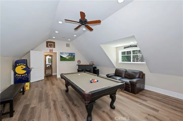757 Nadelhorn Drive, Lake Arrowhead, California 92352