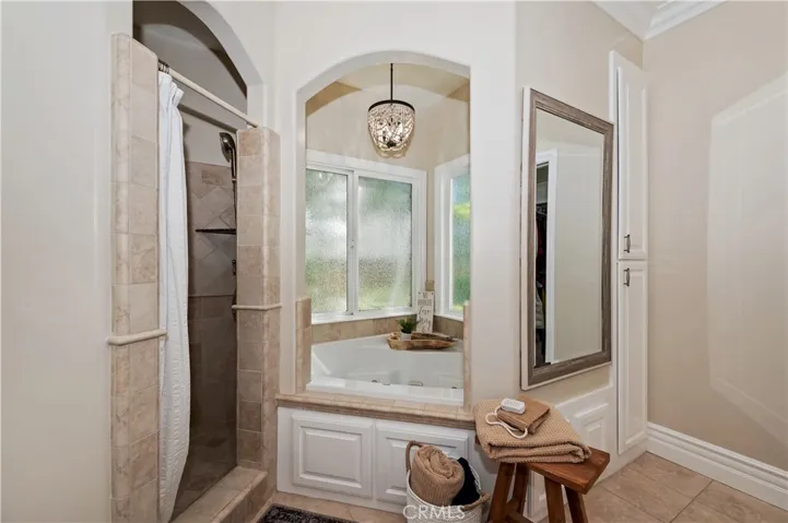 757 Nadelhorn Drive, Lake Arrowhead, California 92352