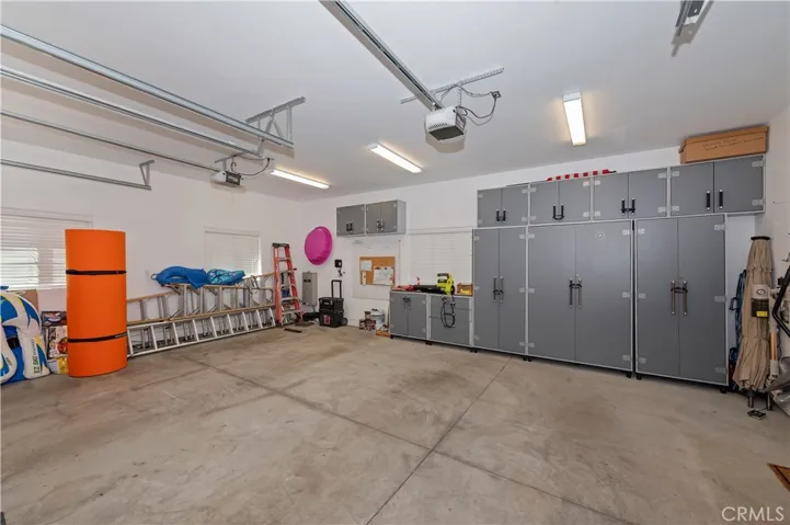 757 Nadelhorn Drive, Lake Arrowhead, California 92352