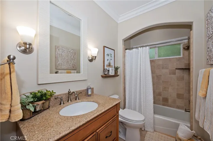 757 Nadelhorn Drive, Lake Arrowhead, California 92352
