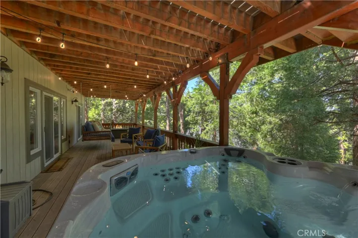 757 Nadelhorn Drive, Lake Arrowhead, California 92352