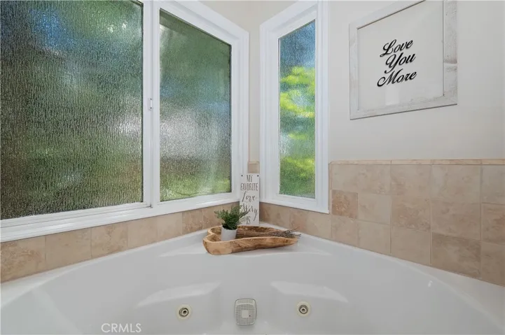 757 Nadelhorn Drive, Lake Arrowhead, California 92352