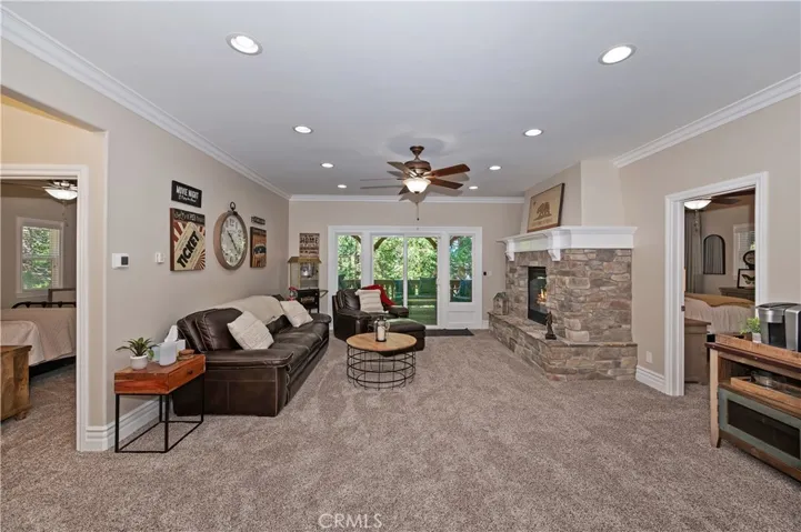 757 Nadelhorn Drive, Lake Arrowhead, California 92352