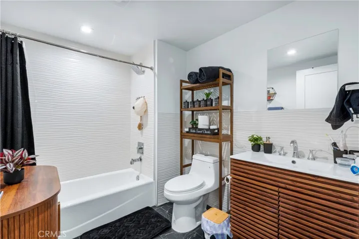 473 E 55th Street, Long Beach, California 90805