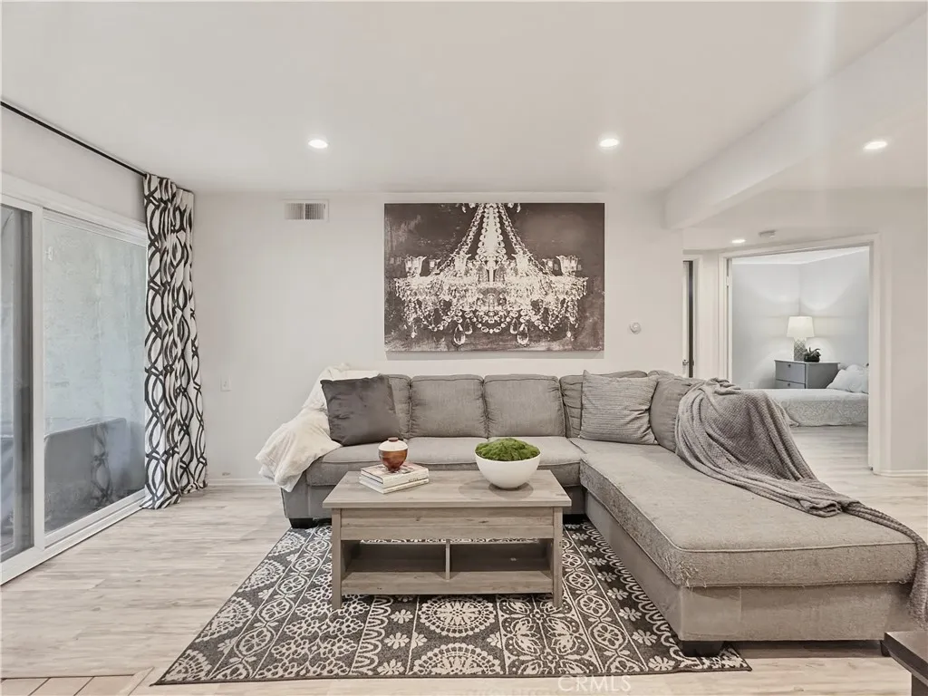 An Amazing 2 Bedroom, 2 Bathroom Condo