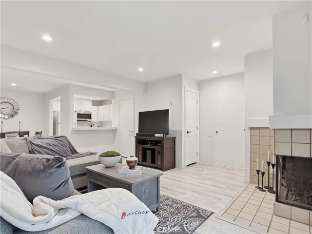 Welcome to 13104 Glen Ct, #45
