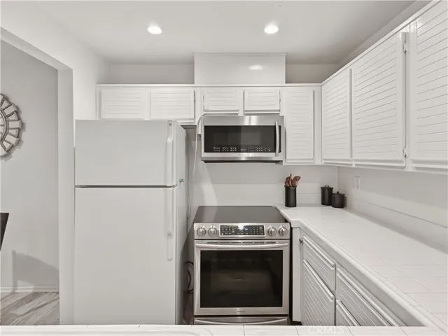 Bright Kitchen with Included Appliances!