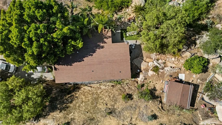 Arial roof