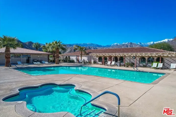 Community Pool and Spa