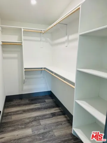 Walk-in Closet