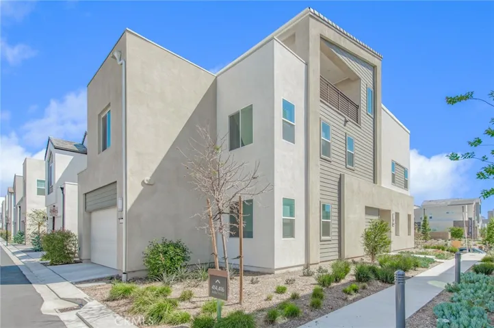 414 Treble, Irvine, California 92618