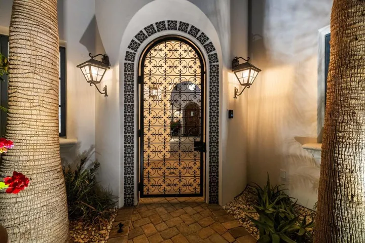 136-web-or-mls-2H8A4996