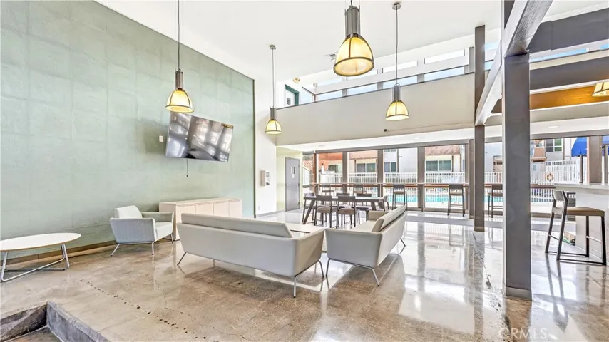 Lounge Area, great for work or meeting