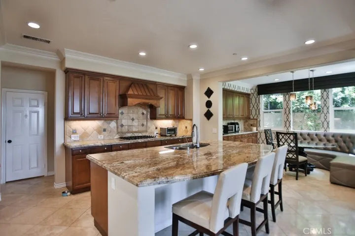 2483 N Highwood, Orange, California 92867