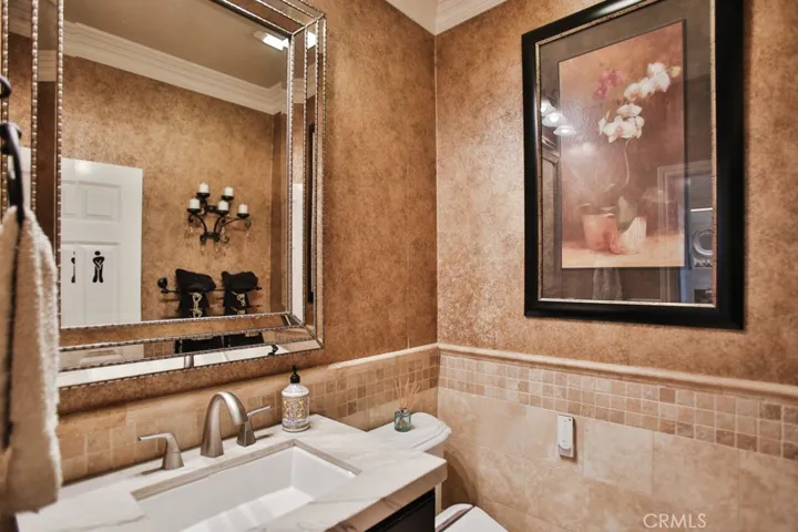 2483 N Highwood, Orange, California 92867