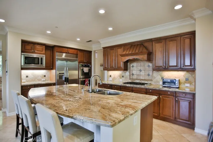 2483 N Highwood, Orange, California 92867