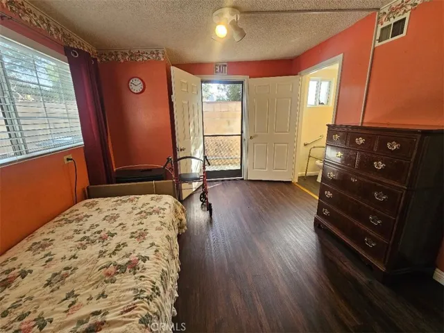 17441 Hiawatha St, Granada Hills, California 91344