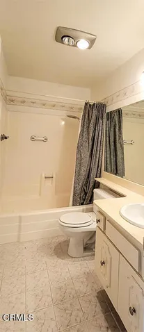 HallBath_12