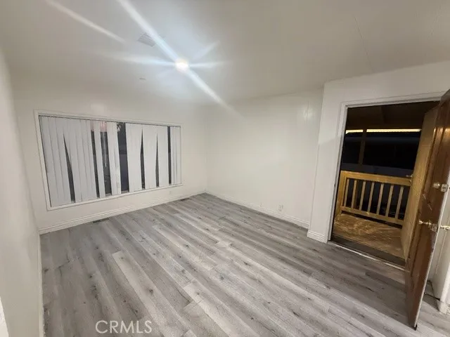 Main entrance Livingroom
