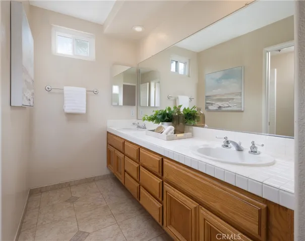 547 S Eveningsong Lane, Anaheim Hills, California 92808