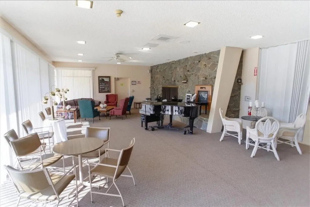 Fireside lounge