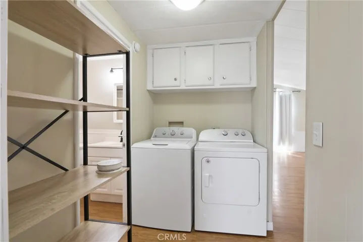 Washer Dryer Inside - Units to Stay with Home
