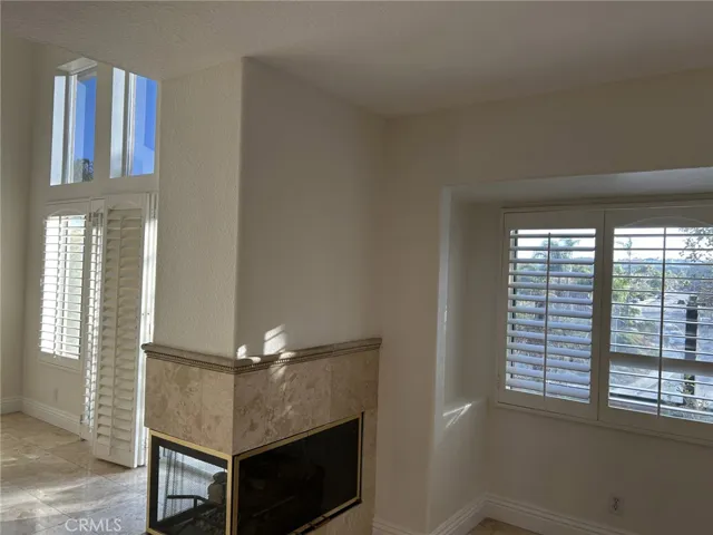 2 sided fireplace