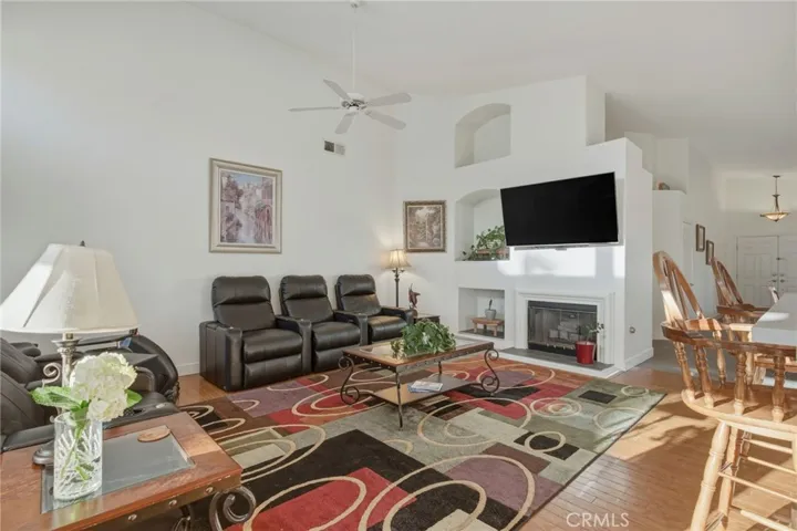 23993 Via Madrid, Murrieta Living Room