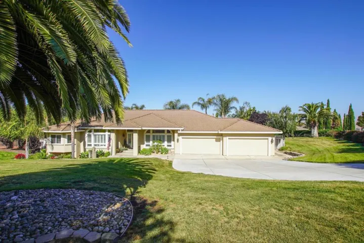 303 Taryn Court, Hollister, California 95023