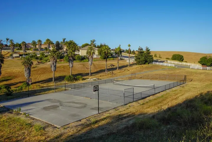 303 Taryn Court, Hollister, California 95023