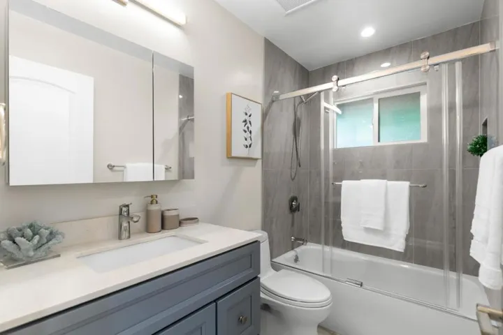 14351 Saratoga Avenue B, Saratoga, California 95070