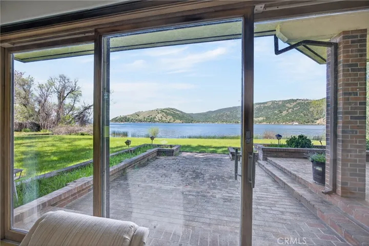 8266 Peninsula, Kelseyville, California 95451