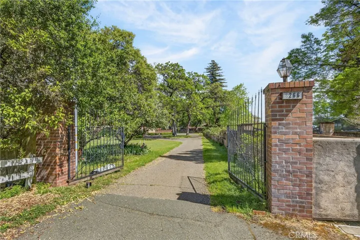 8266 Peninsula, Kelseyville, California 95451