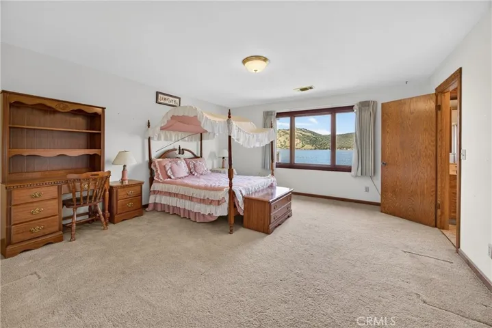 8266 Peninsula, Kelseyville, California 95451