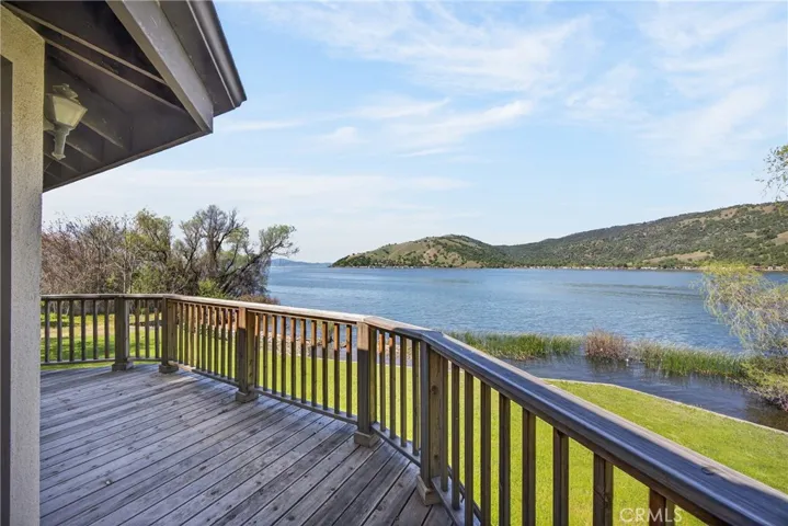 8266 Peninsula, Kelseyville, California 95451