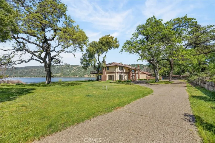 8266 Peninsula, Kelseyville, California 95451