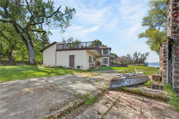 8266 Peninsula, Kelseyville, California 95451