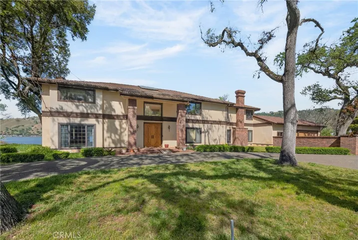 8266 Peninsula, Kelseyville, California 95451