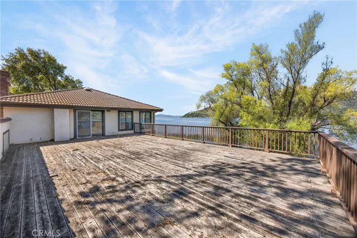 8266 Peninsula, Kelseyville, California 95451