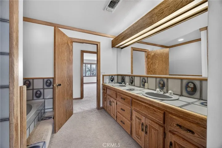 8266 Peninsula, Kelseyville, California 95451
