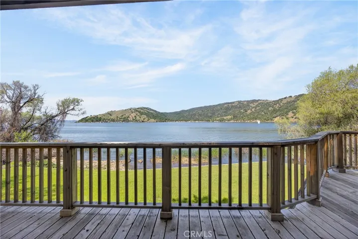 8266 Peninsula, Kelseyville, California 95451